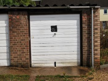 Property to let Garage No. 25 Knightsbridge Road, Glen Parva, Leicester, LE2 9TY